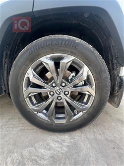 تۆیۆتا ڕاڤ 4